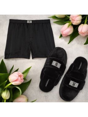 VICTORIA'S SECRET
Shine Patch Satin Boxer Shorts With Matching Slippers